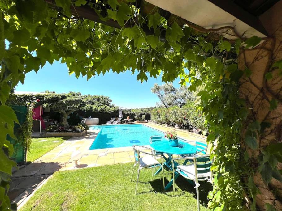 Le Jardin De Mae Leilighet Bouc-Bel-Air Eksteriør bilde